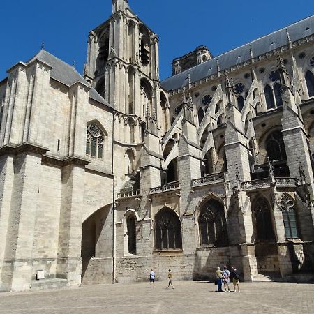 Appartement Coquet Centre Ville Filigrando Bourges Buitenkant foto