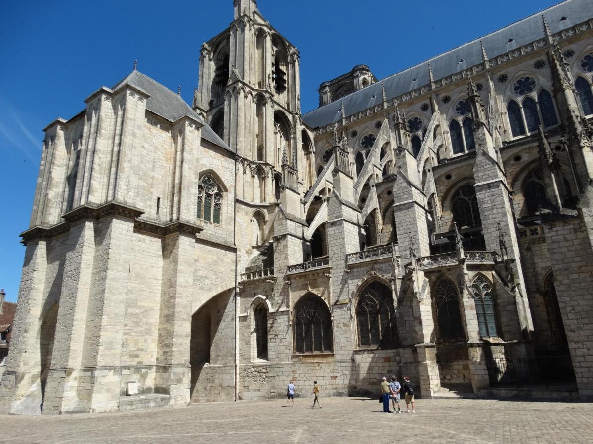 Appartement Coquet Centre Ville Filigrando Bourges Buitenkant foto