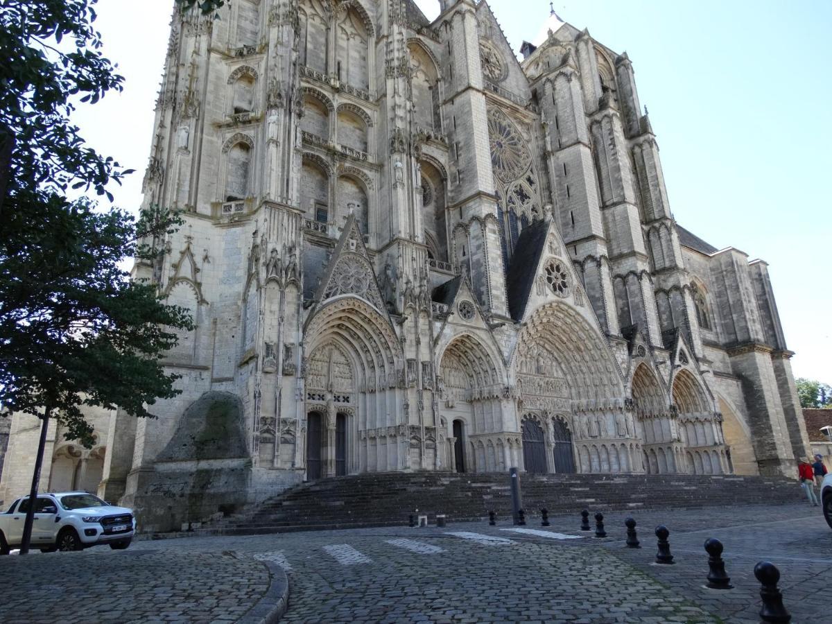 Appartement Coquet Centre Ville Filigrando Bourges Buitenkant foto