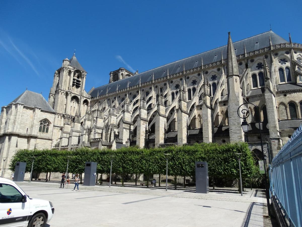 Appartement Coquet Centre Ville Filigrando Bourges Buitenkant foto
